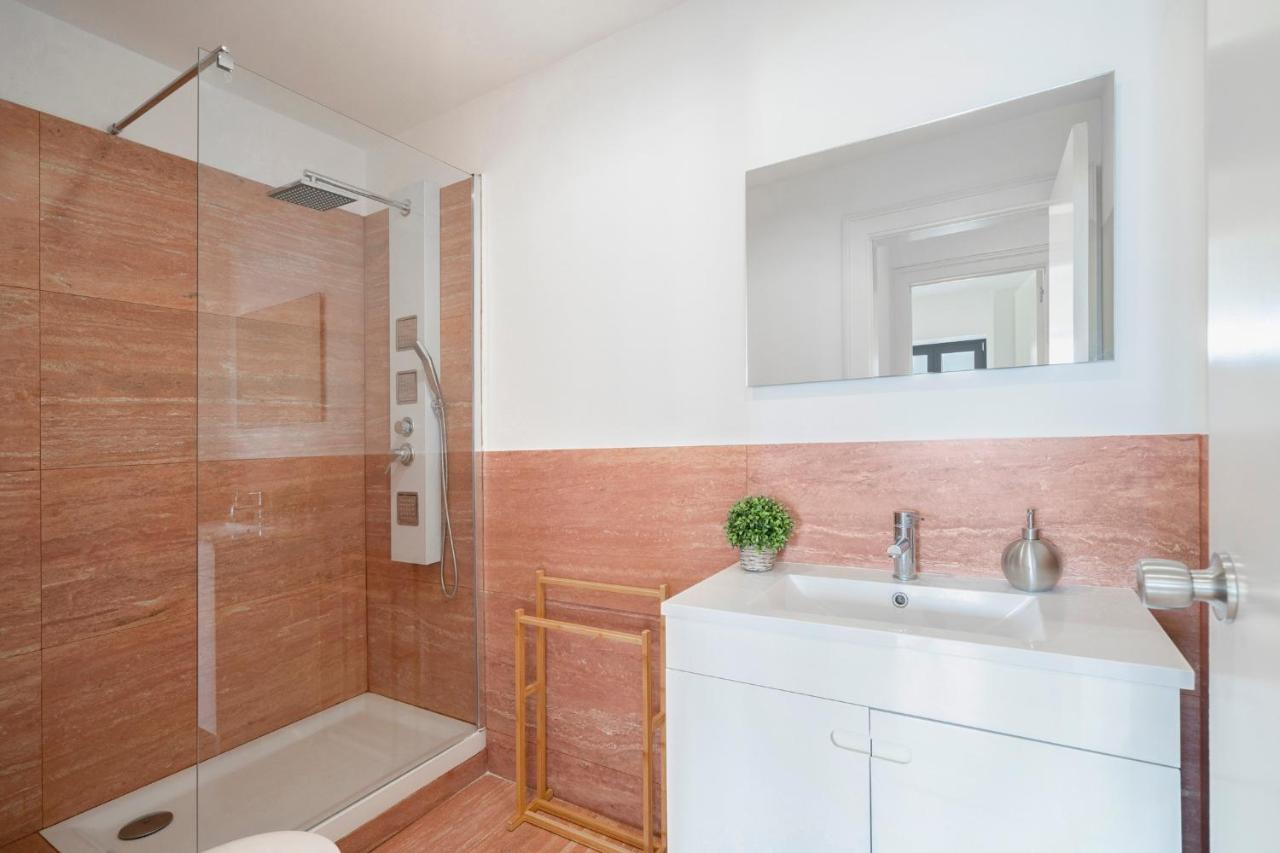 Warm And Cozy Parquet Flooring Apartment In Almada Dış mekan fotoğraf